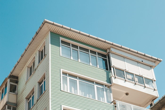 How to Rid Your Gutters of Unsightly Tiger Stripes: Tips from the Pros